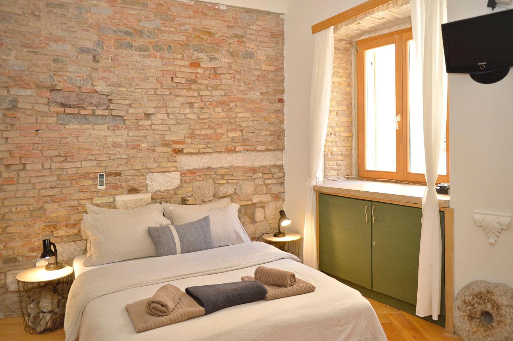 Charming Apartment In โกตอร์ ภายนอก รูปภาพ