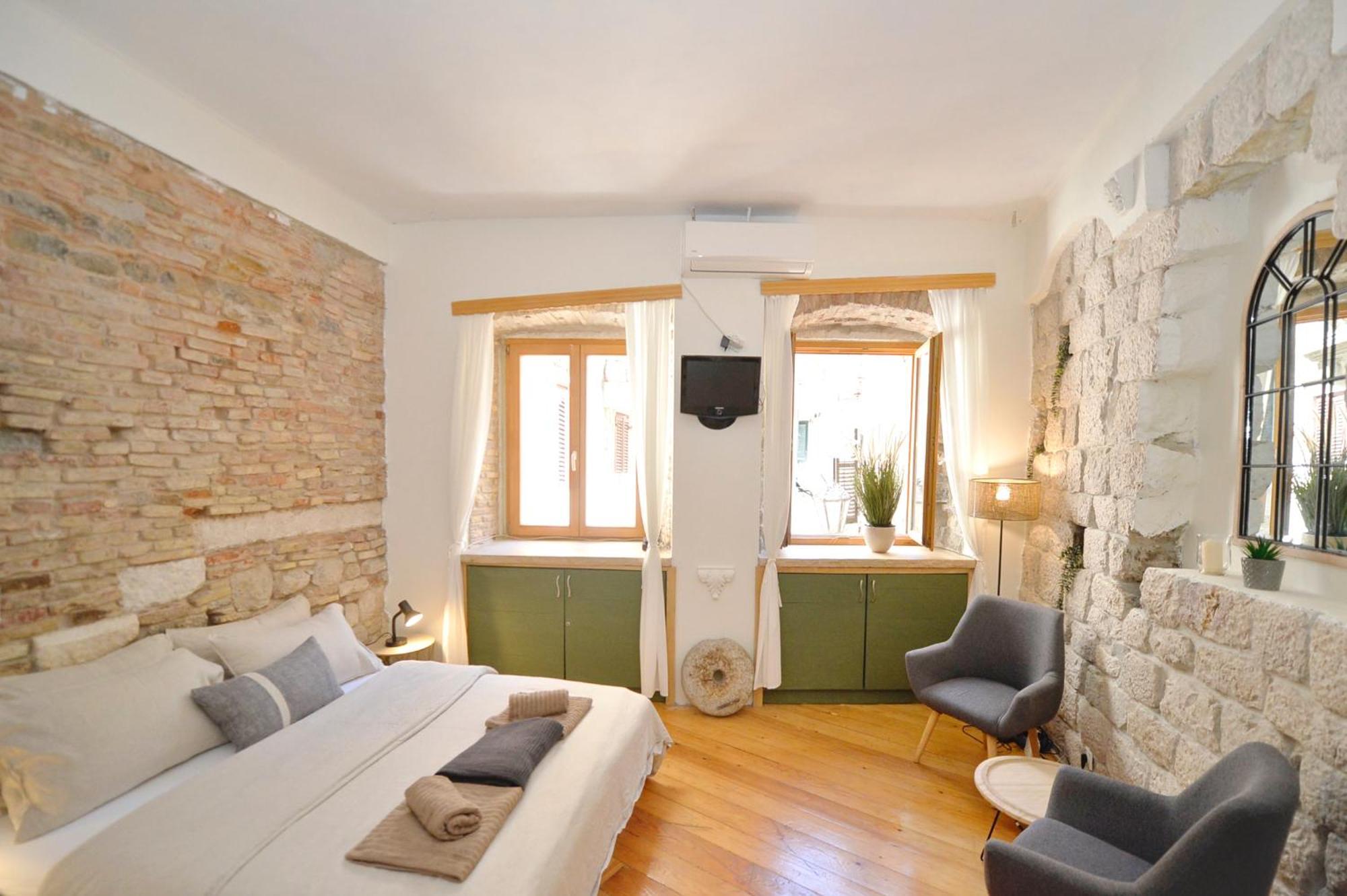 Charming Apartment In โกตอร์ ภายนอก รูปภาพ